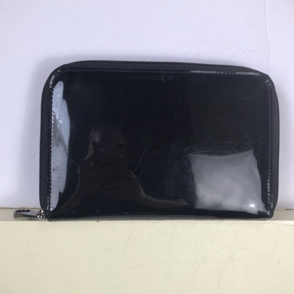 Ted Baker Padded Case Bow Logo Zipper Patent Faux Leather Zippy iPad Mini Clutch - Picture 3 of 12